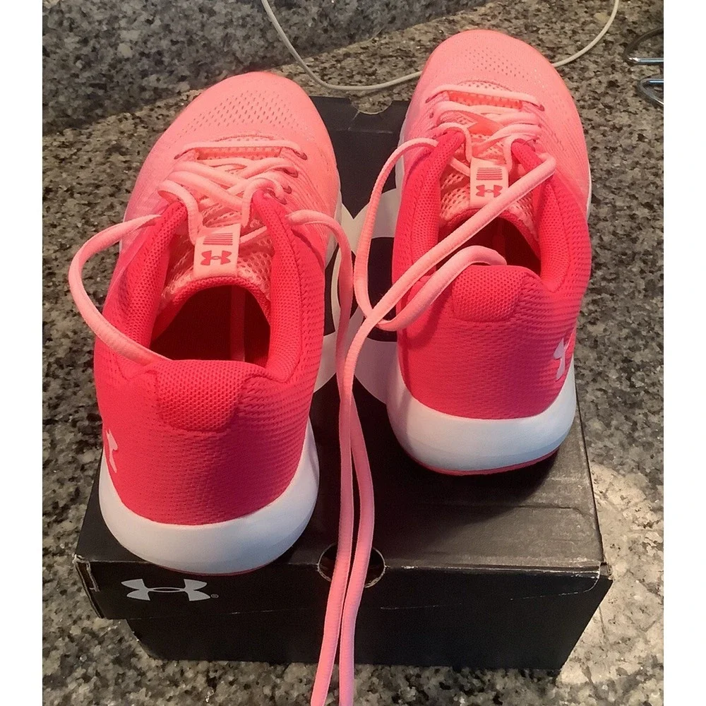 Under Armour UA Micro G Pursuit Running Training Shoes Woman Size 7y Pink New
